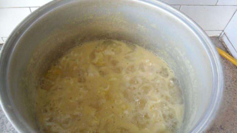 鸡蛋玉米羹, 再次烧开,即可关火