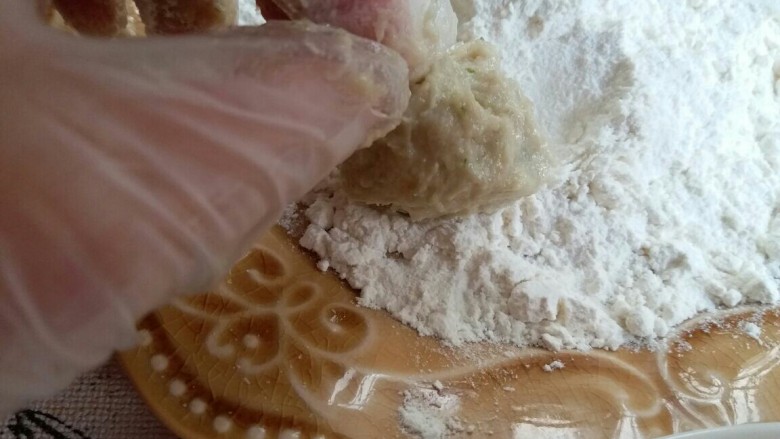 苏格兰蛋(可烤可炸),再裹上面粉