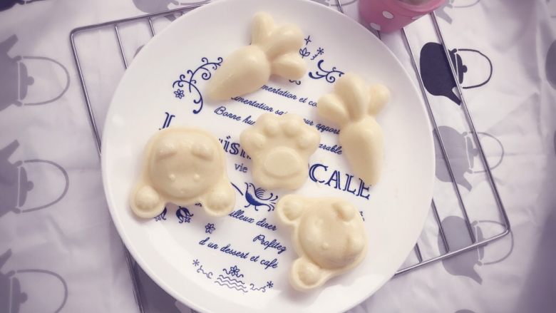 宝宝版无糖蛋糕 宝宝辅食,宝宝无糖蛋糕就做好了,每一个都很完整~