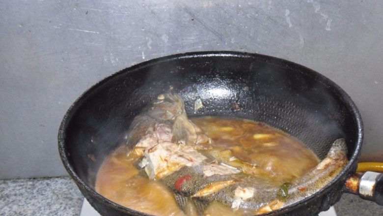 豆瓣虹鳟鱼, 旺火收汁,即可关火