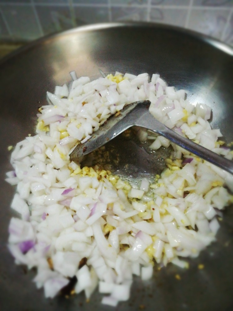 香菇肉酱,加洋葱