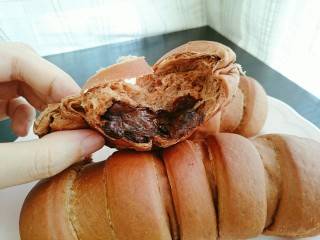 巧克力毛毛虫面包