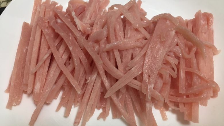 家庭版京酱肉丝,再切条