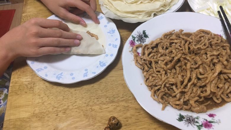 家庭版京酱肉丝,开吃😋