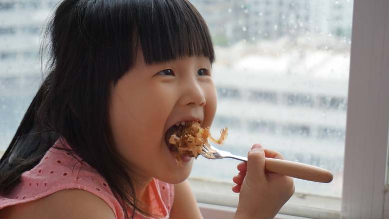 美食遇上了个小吃货你说会怎样呢？