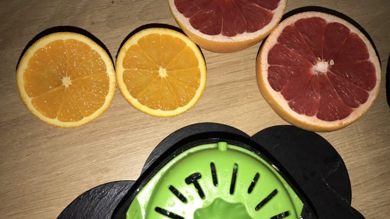 意式柠檬西柚香橙奶冻,西柚和香橙取汁,可以有部分果肉。