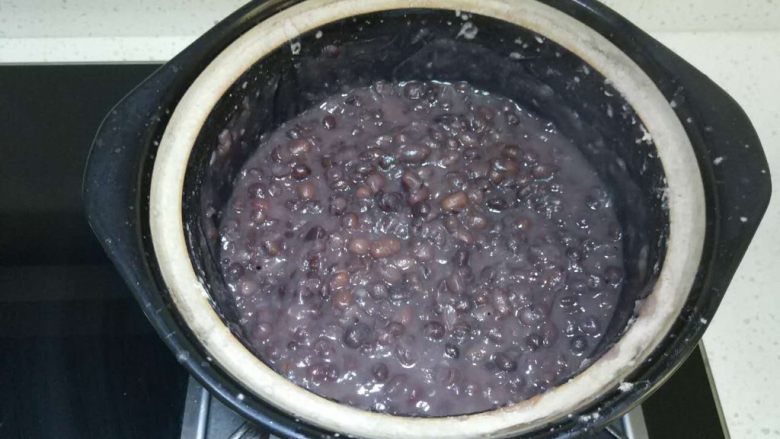红豆沙,熬成差不多这样就行啦,凉后会干点的