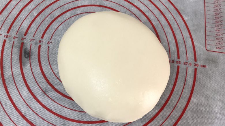 五彩冰皮月饼(附奶黄馅做法),看,特别细腻漂亮吧