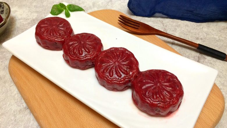 水果汁糯米饼,成品,美味的水果糯米豆沙饼!
