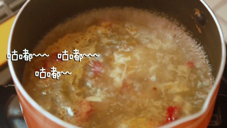 吃不胖的酸汤鸡丝,然后倒入小煮锅中~