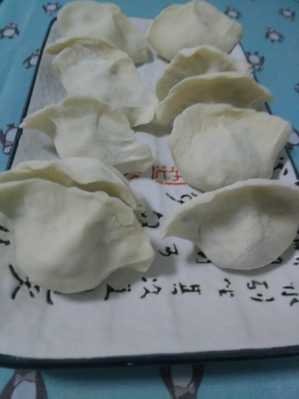 早餐+豆角鸡蛋馅饺子,包饺子。