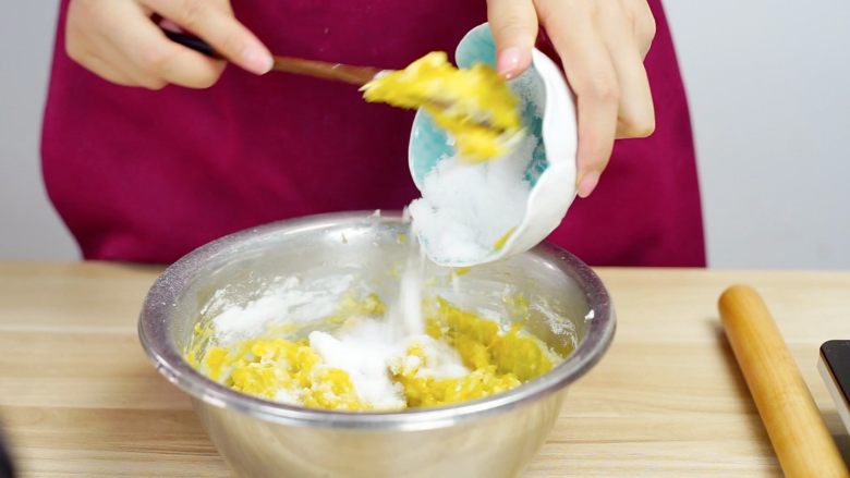 不煎不炸,健康养颜的美味——跨界南瓜饼,加入木糖醇