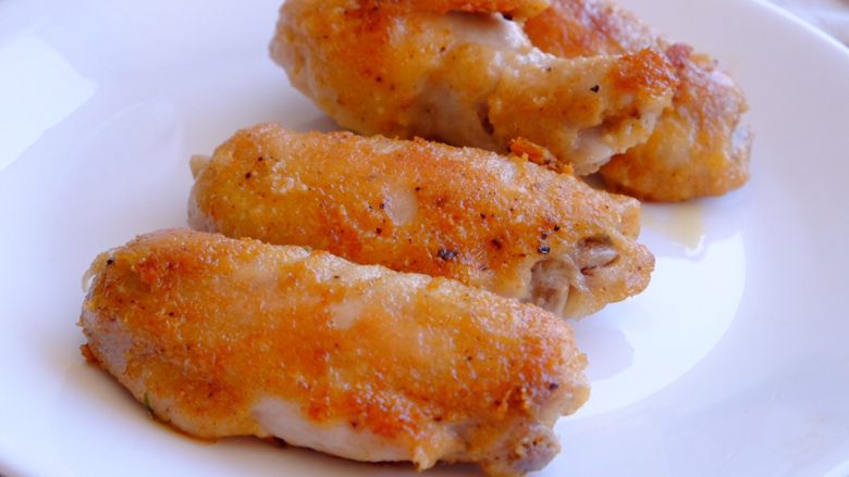 怎样把鸡翅吃干抹净(煎烤蒸三法),盛出