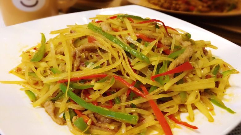 #家常菜大比拼#香辣土豆丝炒肉