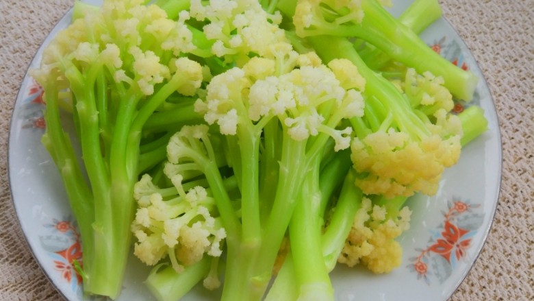 干锅花菜,捞起沥水