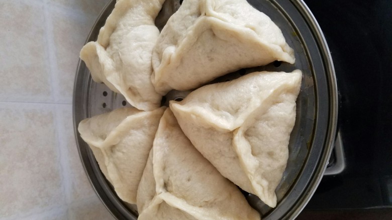 红糖包,冷水入锅,水开后蒸15分钟即可。