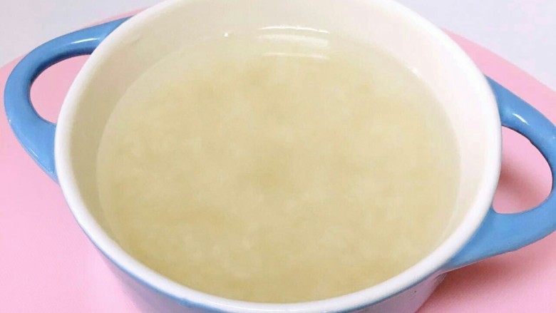 牛肉奶酪焖饭,大米洗干净待用