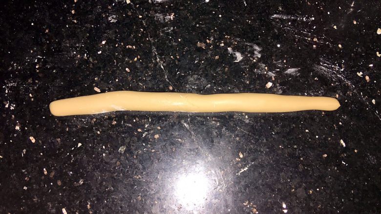 珍珠丸子,揪出一团,搓长