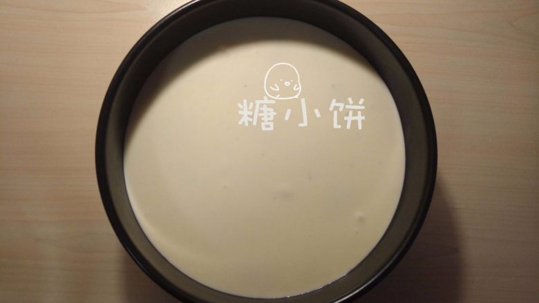 【奥利奥冻芝士蛋糕】,将所有剩余奶酪糊倒上去,冷藏至彻底凝固(我冷藏了一夜)