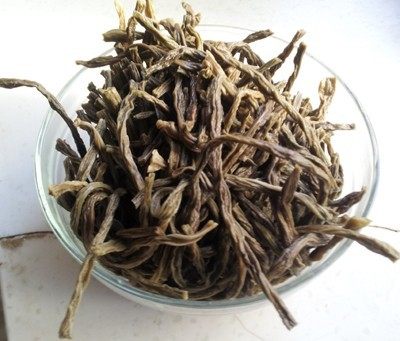 干豆角扣肉,干豆角切段