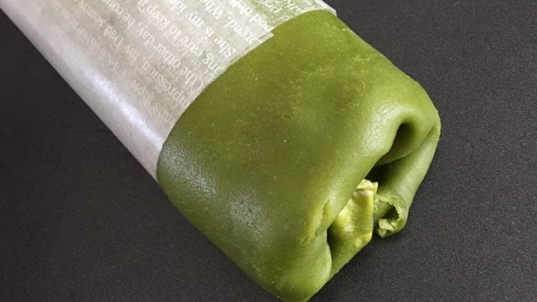 抹茶毛巾卷,卷好后外面加包装油纸,也可中间系上装饰麻绳,会更美观