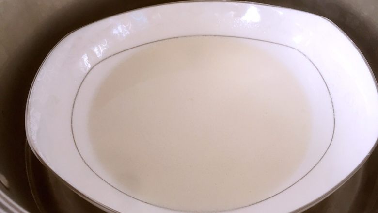 玫瑰芝士流心月饼,大火烧开水后,放入面糊,蒸25min左右