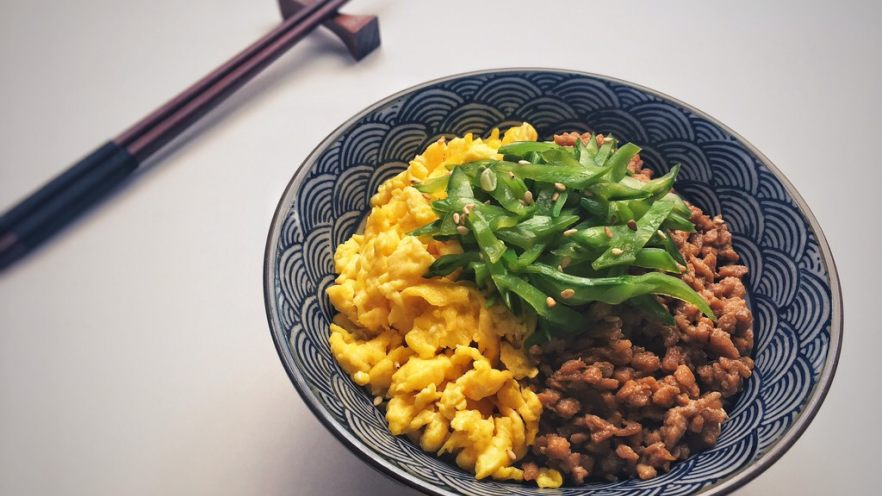 鸡肉蛋丁饭