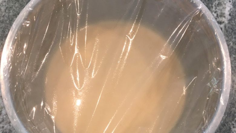 铜锣烧~,盖上保鲜膜送入冰箱冷藏半小时
