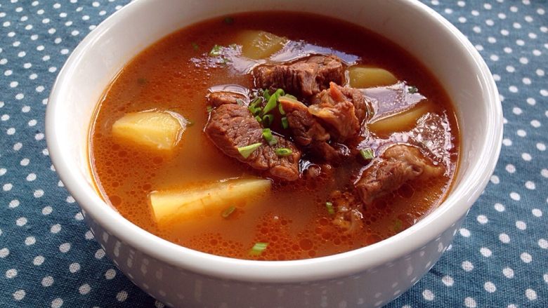 西红柿土豆炖牛肉