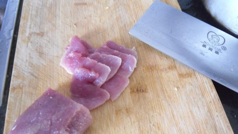 锅包肉, 再把猪里脊切片