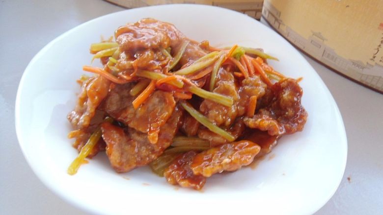 锅包肉, 出锅装盘,即可上桌品味