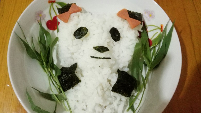 大熊猫饭团,小草摆出竹子的样子