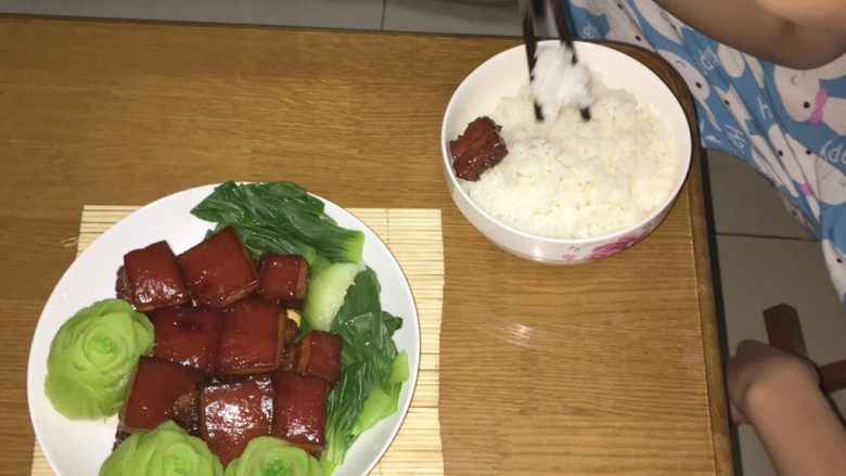 东坡肉,配米饭一级棒!