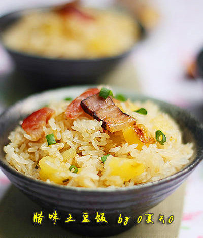 土豆腊味焖饭