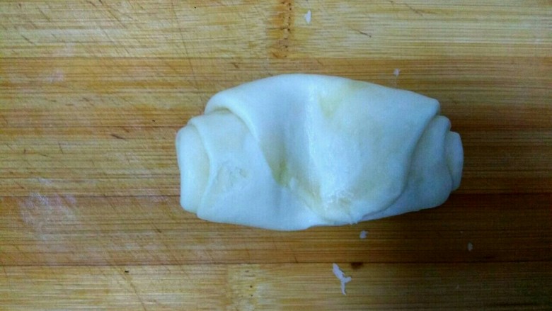 豆沙烧饼,从中间压一下