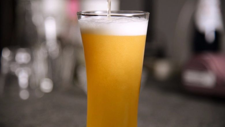 一杯黄油啤酒,带你走进哈利波特的魔法世界,啤酒备用
