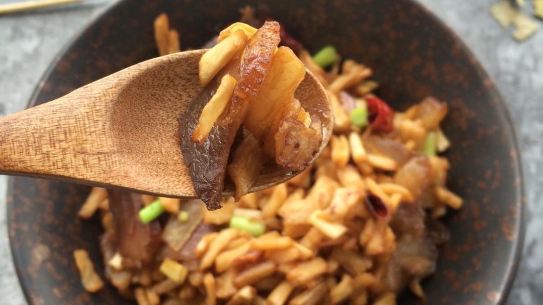 地道的湘菜:萝卜干炒腊肉,