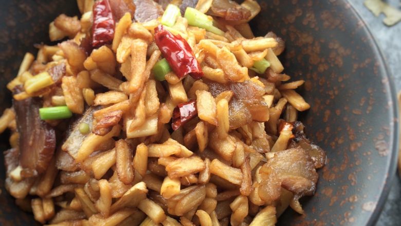 地道的湘菜:萝卜干炒腊肉,