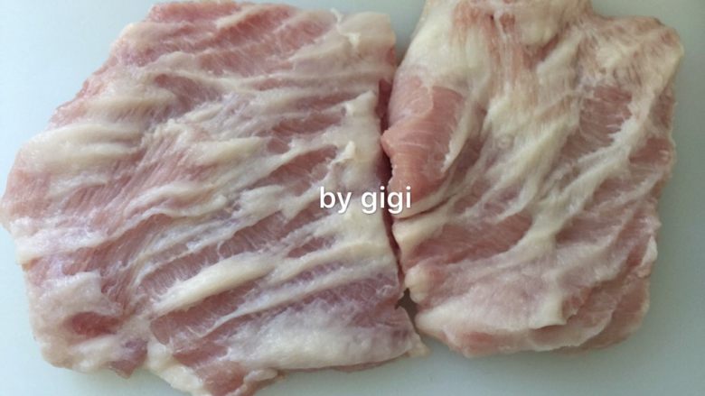 簡易日式咖哩豬肉蛋包飯,豬頸肉洗淨擦乾水份