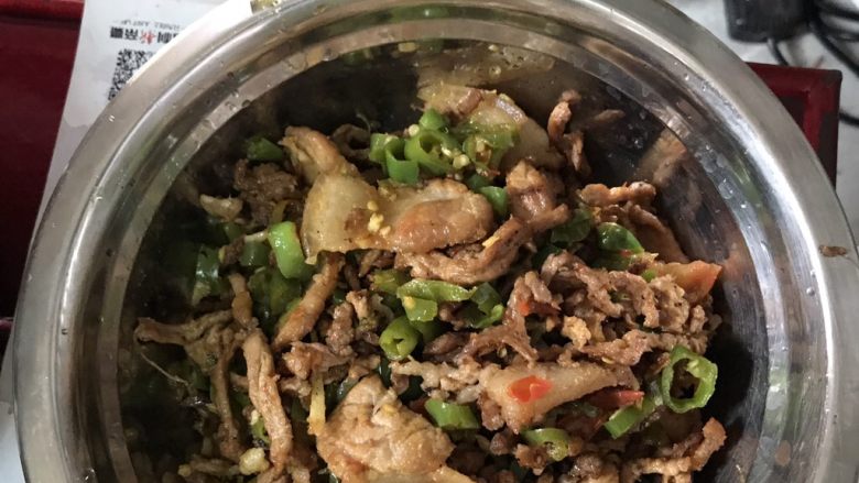 青椒番茄五花肉炒肉丝