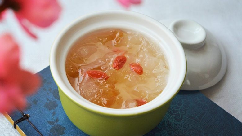 桃胶银耳羹