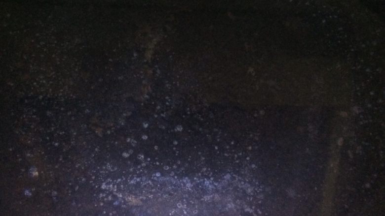 简易意大利面,锅内加水加盐，煮开。