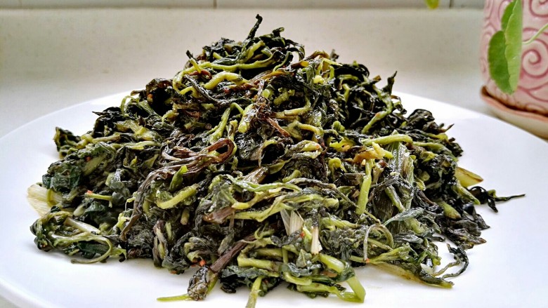 爆炒枸杞芽