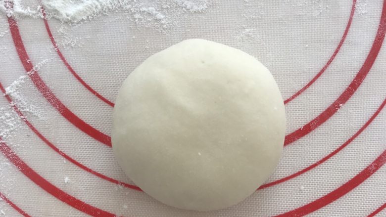 油酥葱油饼,面揉成剂子,备用