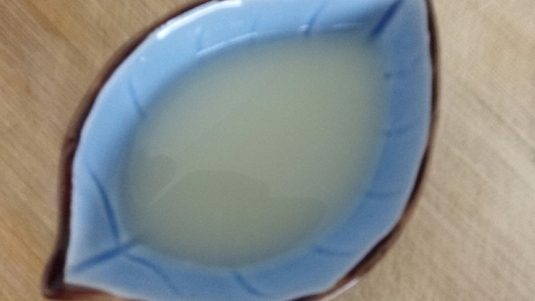 向日葵包子,用温水和开另一半酵母