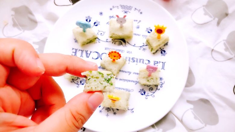 时蔬山药鸡蛋糕 宝宝辅食,口感松软,很好吃哟~