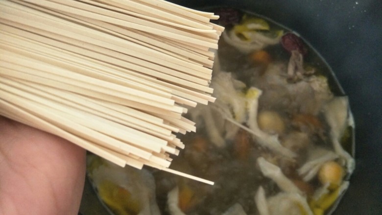 #秋季温补祛风,防感冒#老母鸡汤面条篇,下面条