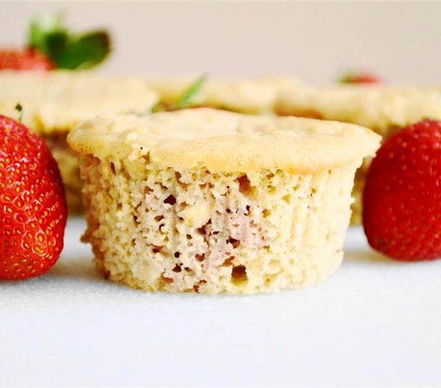 草莓酸奶燕麦马芬