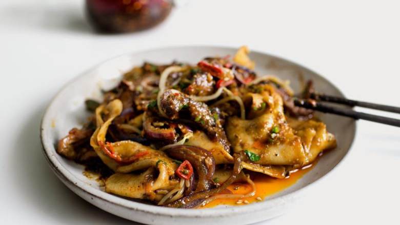 辣味孜然羊肉配手擀面