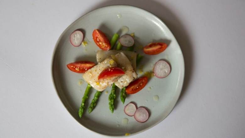 香煎鲷鱼,摆盘好了就可以享用啦！